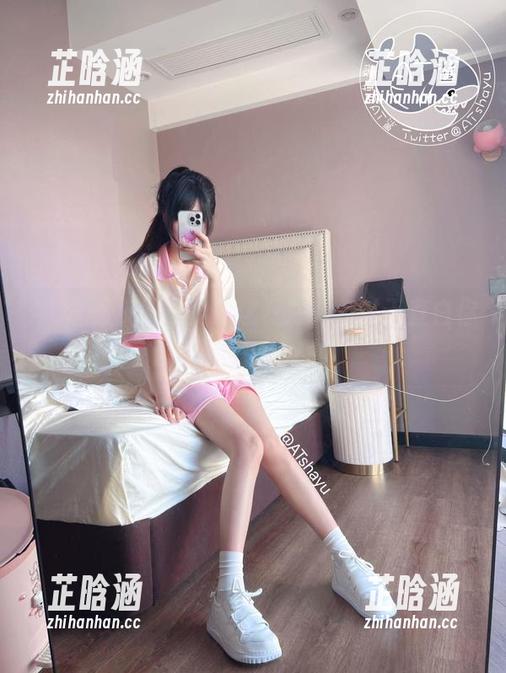 AT鲨 AT鲨的灰丝写真,这资源有点过于直白你不觉得吗?