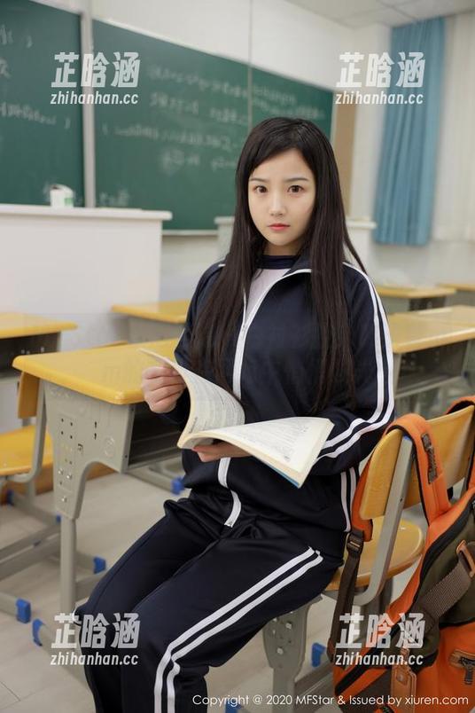 MFStar模范学院 - 白衬衫控！韩子萱mm的写真在网盘中悄悄发光
