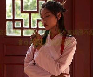 MiiTao蜜桃社 – 小魔女lily在线，夏天的美图不仅是画面，还有点点甜酸苦辣的味道。