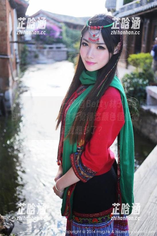MyGirl美媛馆-Betty林子欣 MyGirl美媛馆 - 来自Betty林子欣的图包“灰丝”,有没有觉得这颜色怪怪的,还是我想多了?