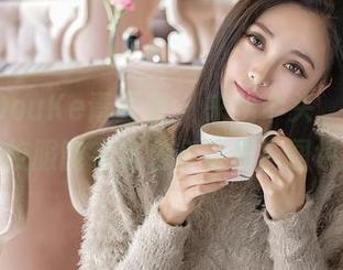QingDouKe青豆客 – 来抬个头，莫雅淇怎么穿校服能有这么多花样？图包速来！