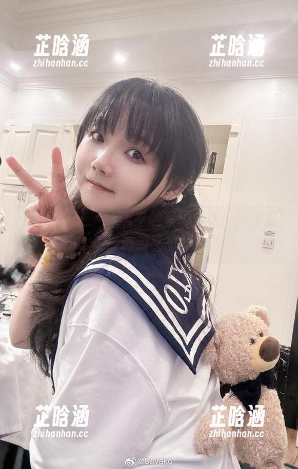 Sayako＿今年4岁的写真合集：凑阿库娅，不知道我又想什么了…