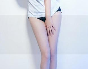 TuiGirl推女郎 – 突发奇想，下载冯雨芝的浴缸写真充当情绪疗愈，想知道泡泡和她哪个更治愈呢？
