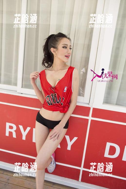 UGirls尤果网 - 如果赵伊彤的油亮能出书，这图片肯定是封面！快点过来分享我的美好期待！