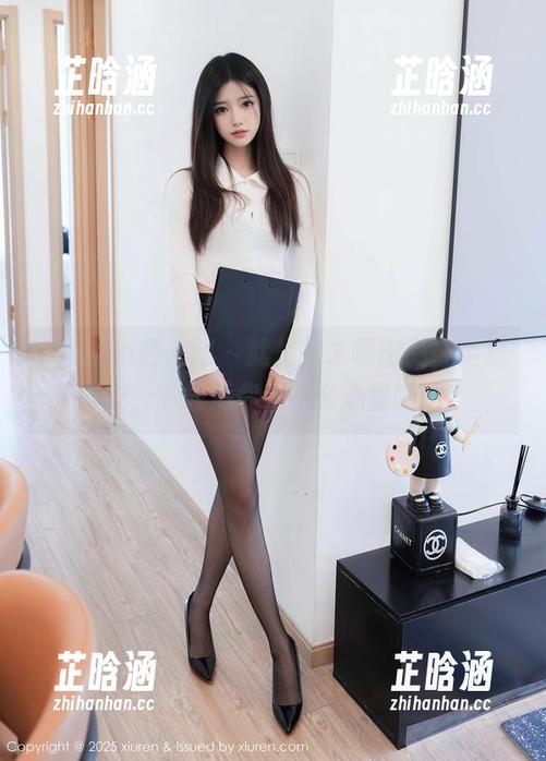 Xiuren秀人网-就是阿朱啊 Xiuren秀人网 - 就是阿朱啊出品,半透内衣,下载后你会不会心里嘀咕?