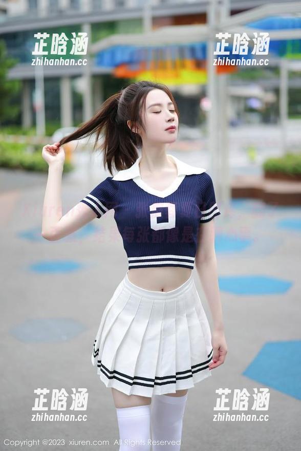 Xiuren秀人网-张庭蓉 Xiuren秀人网 - 张庭蓉夏日图库,翻了一百张,结果每张都像是在聊心事。