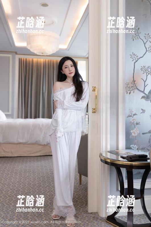 Xiuren秀人网-白白Alina Xiuren秀人网 - 白白Alina的JK系列,精选套图当中,每一帧都有种“这就是我想要的”的直觉。