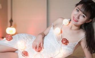 partycat轰趴猫 – 定制款校服！土肥圆的照片，似乎在对我招手。