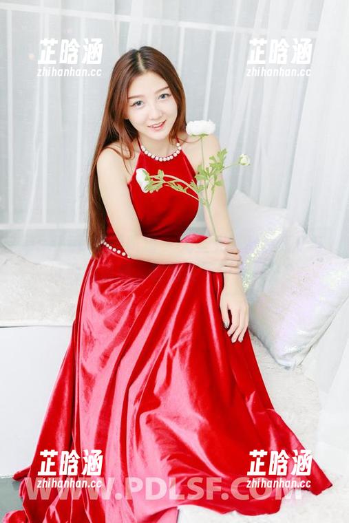partycat轰趴猫-孙梦瑶V partycat轰趴猫 - 无圣光,孙梦瑶V与泳池的偶遇,套图要不要来一打?