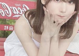 你觉得けん研这白丝私房图集合适吗？说实话，我都快为她的勇气鼓掌了！