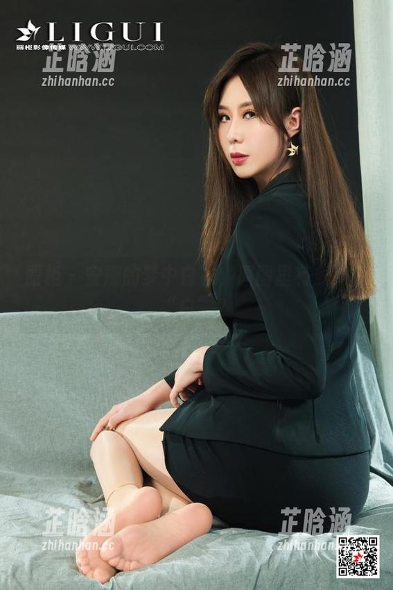 丽柜 - 安娜的梦中白衣，原图里有多少种“白”？