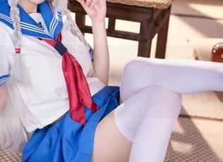 九柒喵最新图包！教授制服，怎么看都是四三三的调调。