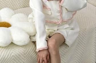 初夏女神 – 被点点的婚纱写真惊艳到，敢问这婚纱谁选的这么好？