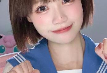 徒步千反田鹿子的日常：免费图包，外面的小猫咪突然叫我了