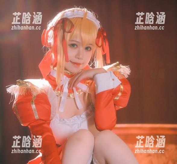 千反田鹿子 千反田鹿子的苗疆蓝蝶写真,霸气侧漏,壁纸也想聊个天!