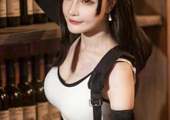 千夜未来的作品集Seraphine，分享的每一张都有种让人想再看一眼的魔力。