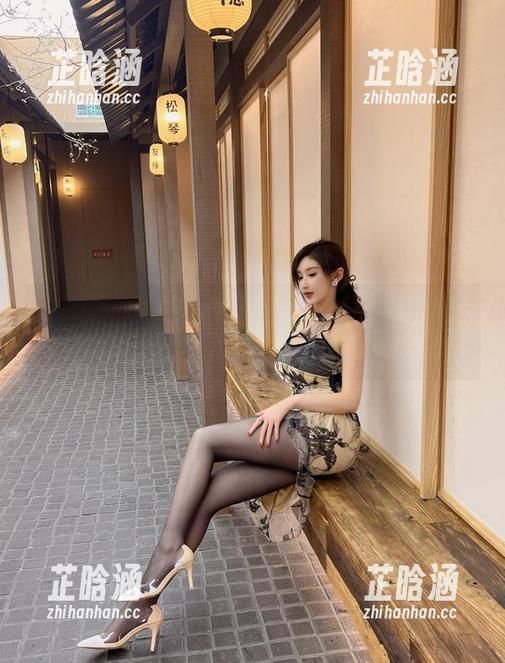 周妍希 微密圈 - 泳池不是水的天下,周妍希的图片里还有另一番风景!