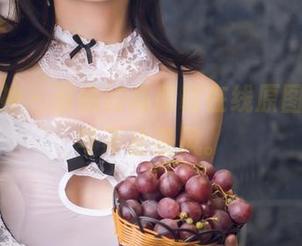 头条女神 – 蔡楠的高跟鞋在线原图，踩着可不止是风。