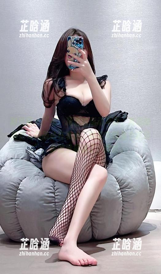 奔跑的晶骡儿 微密圈 - “看,精选的运动写真,奔跑的晶骡儿用肢体在表达,她其实就是个吃货”,你的选择错了,哈哈。