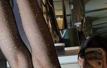 微密圈 – 女刺客的豹纹裤图库——再也不怕裤子被抢粘在沙发上！下载不掉线！