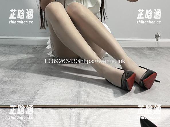 婉柔yyyy 微密圈 - 婉柔yyyy狂扔白衬衫:图库告诉你“乖乖利落”的交错