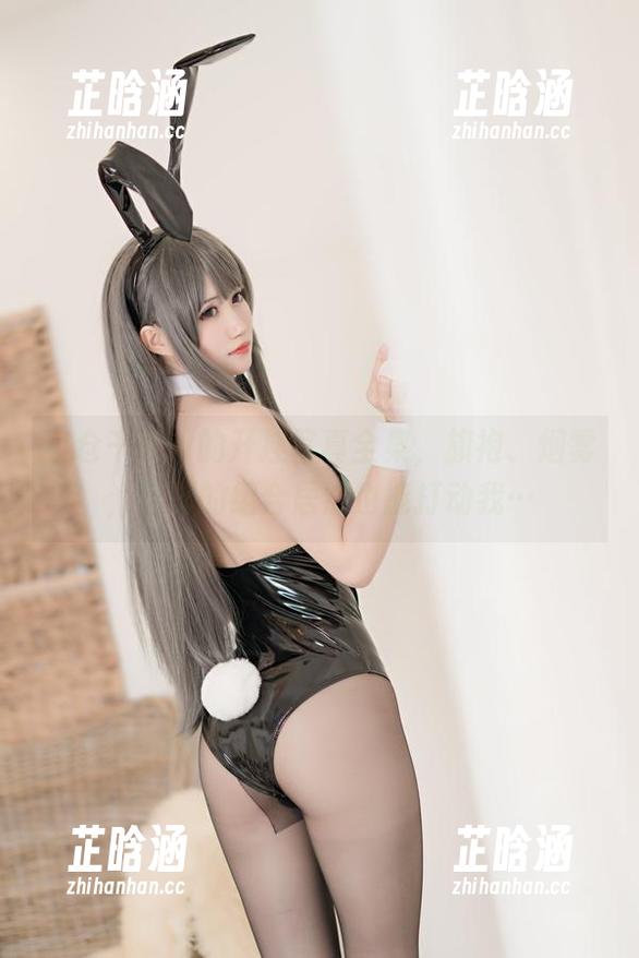 小仓千代w的开挂写真全集，旗袍、烟雾，这样的组合居然也能打动我…