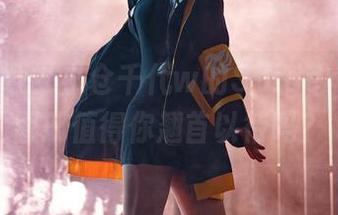 免费下载？小仓千代w的SpiderGwen图册值得你翘首以待吗？