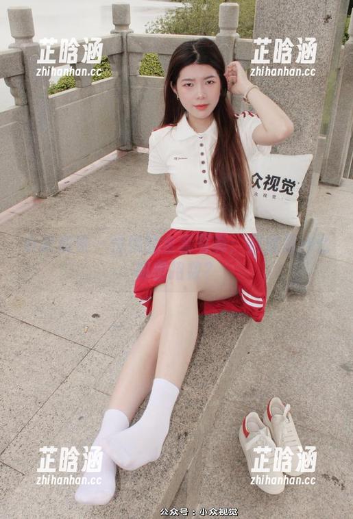 小众视觉-悦悦 小众视觉 - 悦悦的全套写真:到底是什么秘密招数?