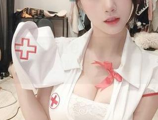 微密圈 – 小玉吃果冻的图包，御姐的风韵竟让我的心思飞一下，真是有点意外。