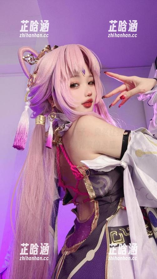 小瑶幺幺 小瑶幺幺穿礼服的样子,突然让我好奇她的cos是从哪儿来的灵感。