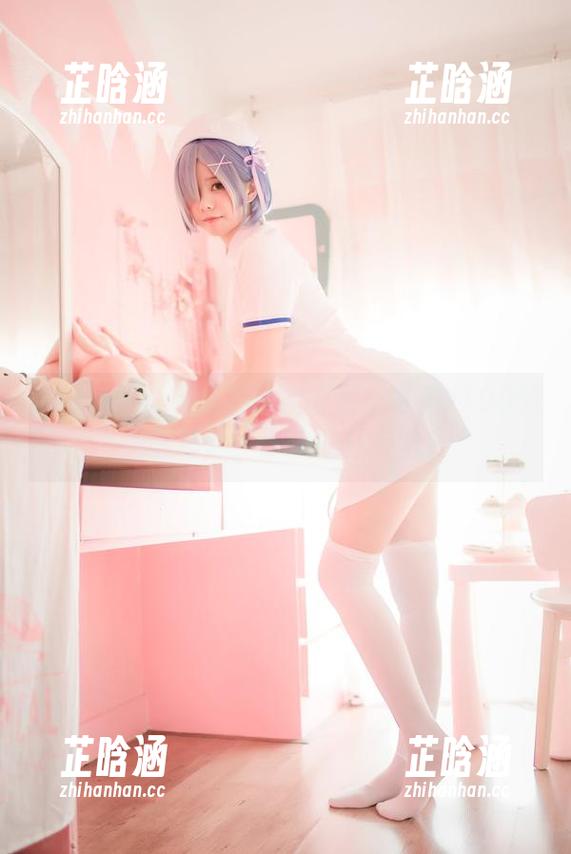小野妹子w用猫系泳衣答题：可爱=100%美图精选，愉快的打卡吧！