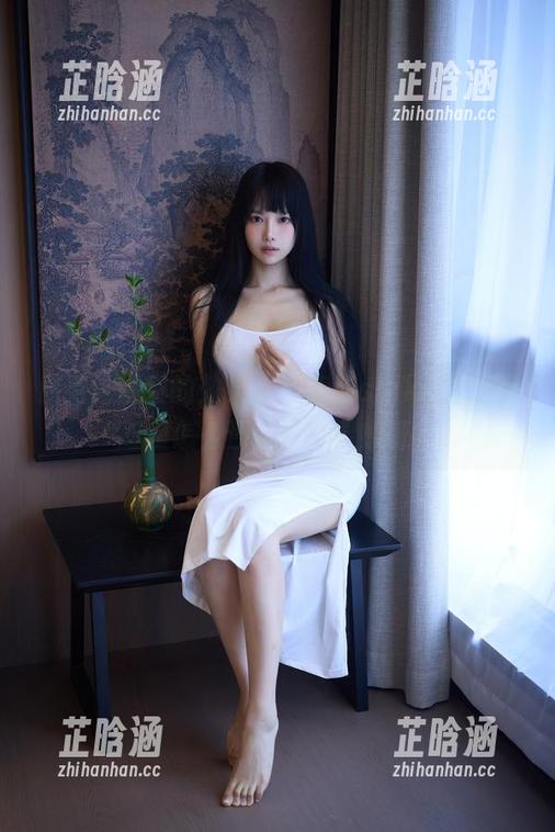 小鹿鹿shika 你看这镂空的效果,小鹿鹿shika最新图册里怎么还自带空灵感呀?