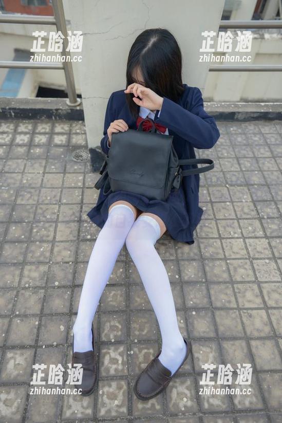 少女秩序-晞可 少女秩序 - 晞可的睡衣套图,适合闲逛也适合单身狗的自我安慰,下载一发!