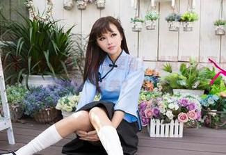 尤果网 – 杨晨晨户外作博主新意更新！难道阳光真的能把人拍得更美？