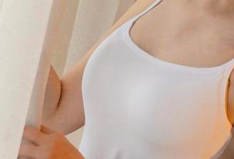 尤果网 – 这就是若涵的最新黑白写真集，简练却意外丰富，想要仔细品味，这可不是随便翻翻的。