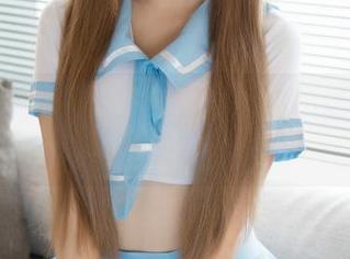 尤蜜荟 – 海边高清大片，是小逗逗怎么如此会玩？