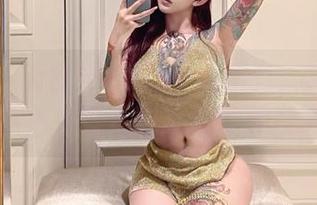 微密圈 – 天使归希希Gina所有：她的写真集精选，总有些小表情惹人爱。