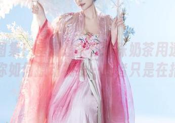 精选图集！星澜想来杯珍珠奶茶用透明黑裙教你如何撩动视线…或者只是在招摇。