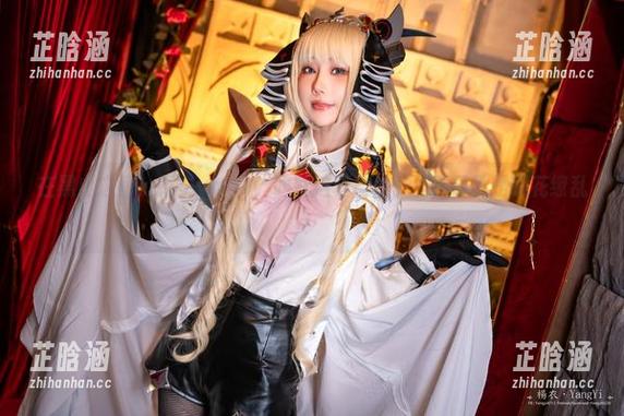 杨衣yangyi 在黑白之间,杨衣yangyi咋就这样魔性?下载确认是眼花缭乱!