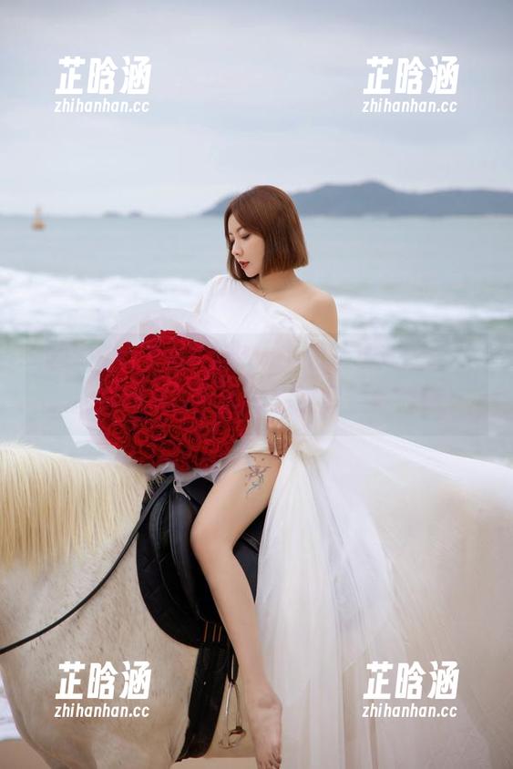 果儿Victoria 微密圈 - 果儿Victoria的丝袜清新绿,原图合集满分,却不想透露更多妩媚。