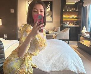 微密圈 – 这波果儿Victoria白丝套装福利，简直刷新了我的审美极限！