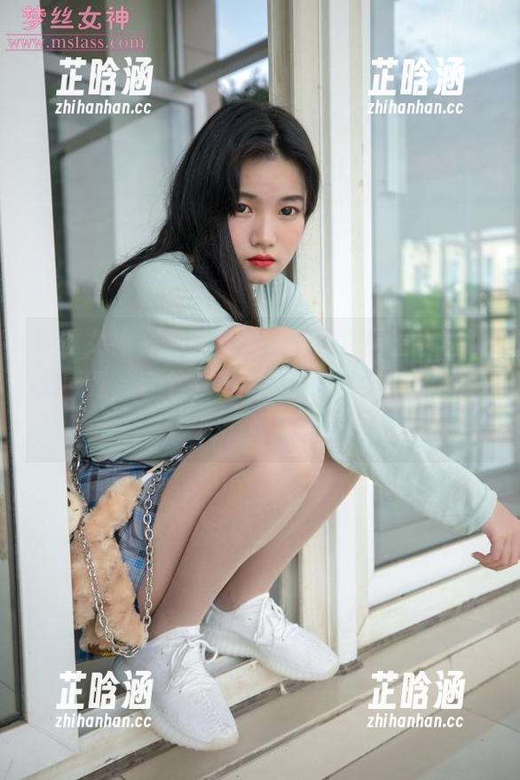 梦丝女神 - 苏柔海边写真集，看着看着就想感慨，这个季节海风真好啊，精选起来吧，嘿嘿。