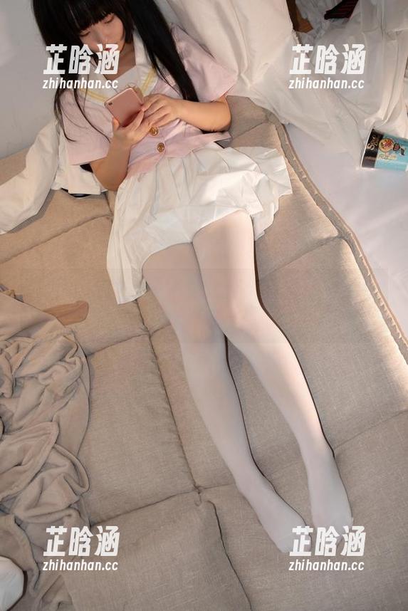 森萝财团的高清午休大作：白丝少女的懒洋洋时光