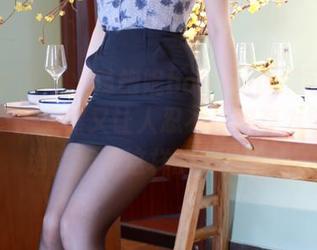 模范学院 – 火辣鲍妮boonie饰演可爱制服，画面竟然又让人忍不住想存为壁纸，谁能拒绝这样的装扮呢？