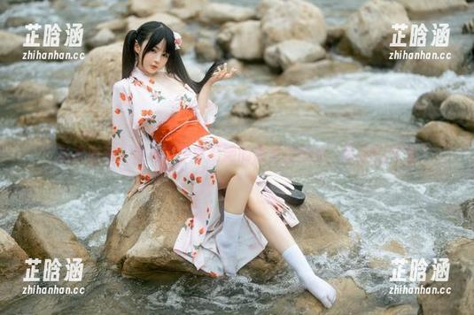 樱井宁宁 写真时刻,樱井宁宁拿着她的黑色指南针,带我们寻宝