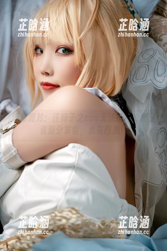 泳装派对：汪知子之cos无法抵挡的夏日资源分享会，水花四溅！