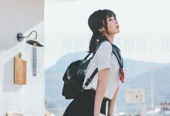精选比基尼秀，河豚抚子不怕热，但我怕晒，我能看得下去？