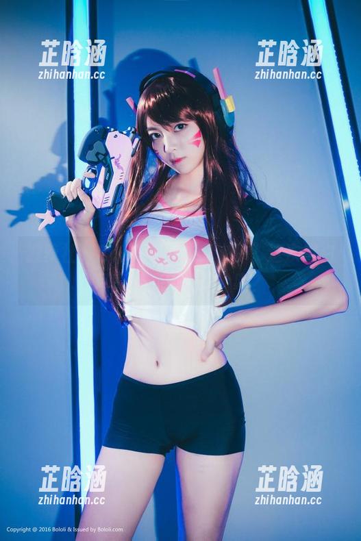 波萝社 - Barbie可儿又来了，这次黑白写真到底想表达啥呢？