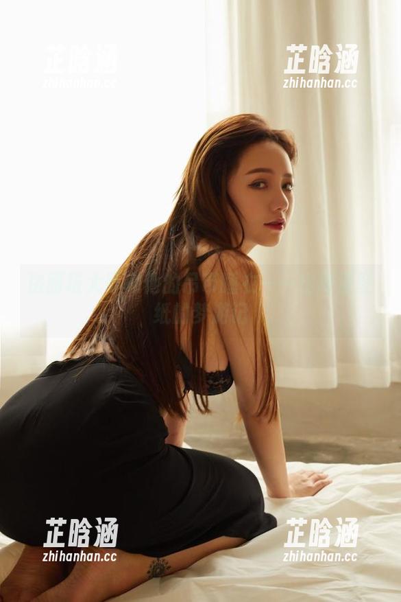 洛丽塔大哥 洛丽塔大哥和他的吊带睡衣—一出高清壁纸的梦游记