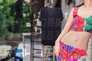 爱丝 – 传说中若兮的棉袜私拍套图，是足控的终极珍宝，收藏品不如鞋架上的她！